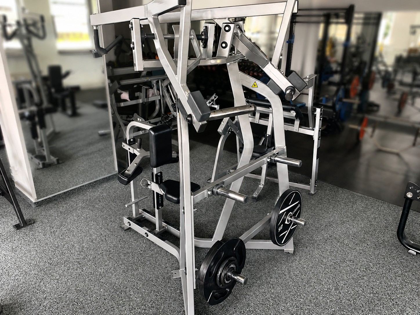 Hammer Strength Gerät im kleinen Trainingsraum der Fitness Factory Pforzheim